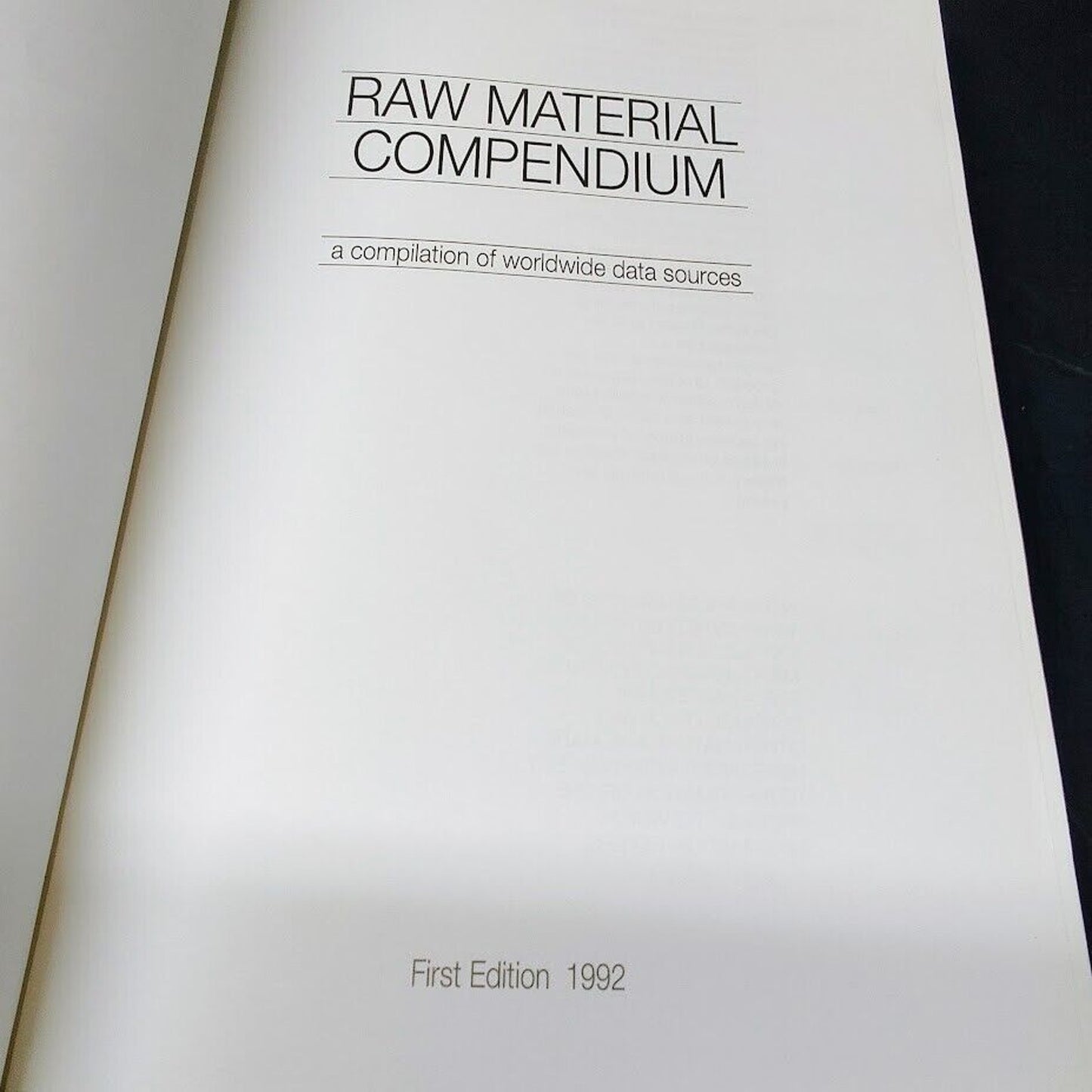 Novus Raw Material Compendium 1992 First Edition Hard Back