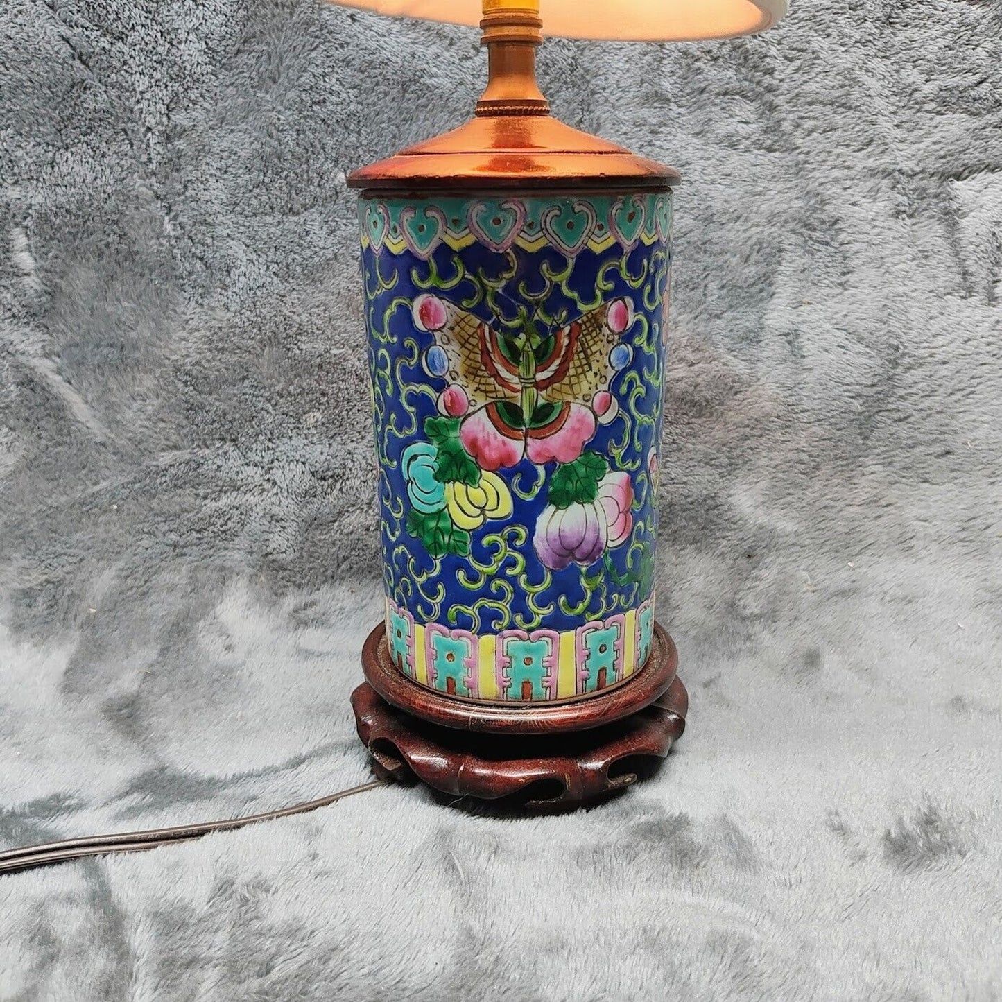 Antique Chinese Famille Rose Table Lamp Antiques 13" Tall W/ Shade