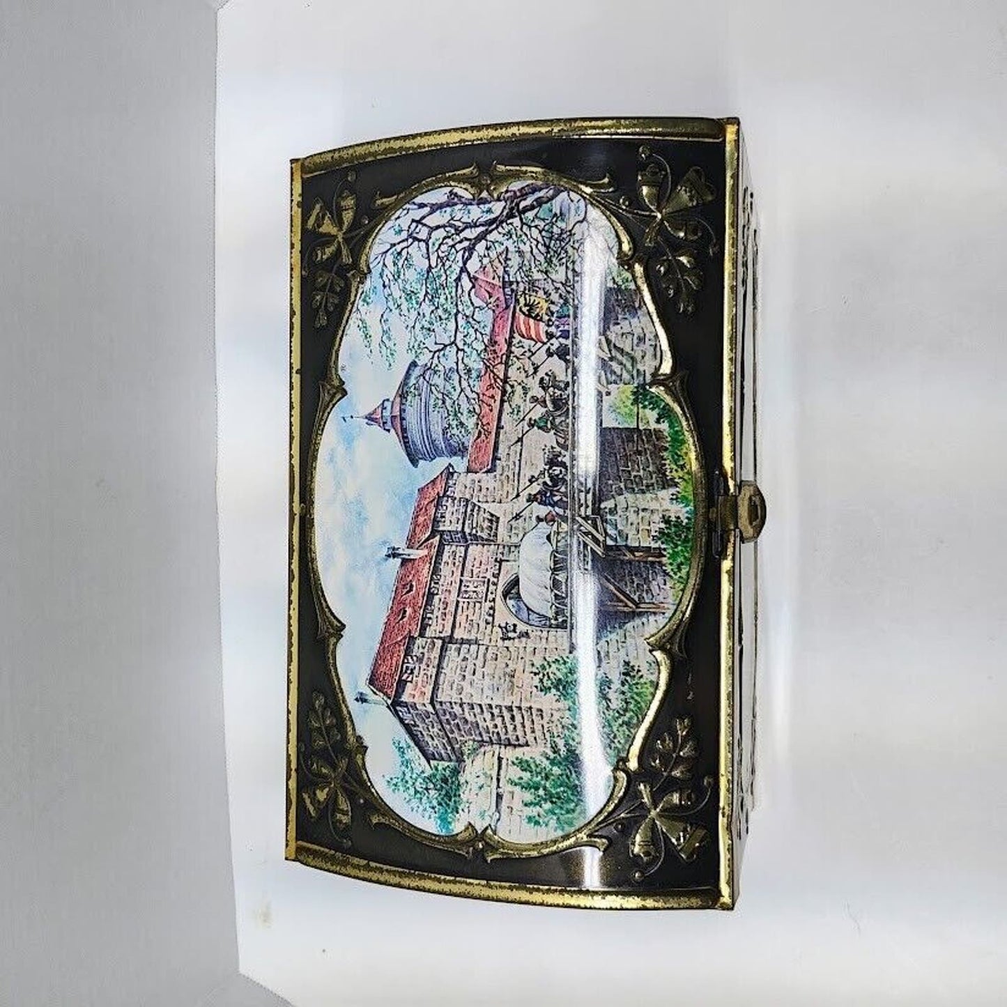 Decorative Collectible German Tin Box - Gottfried Wicklein Nuremberg Gingerbread