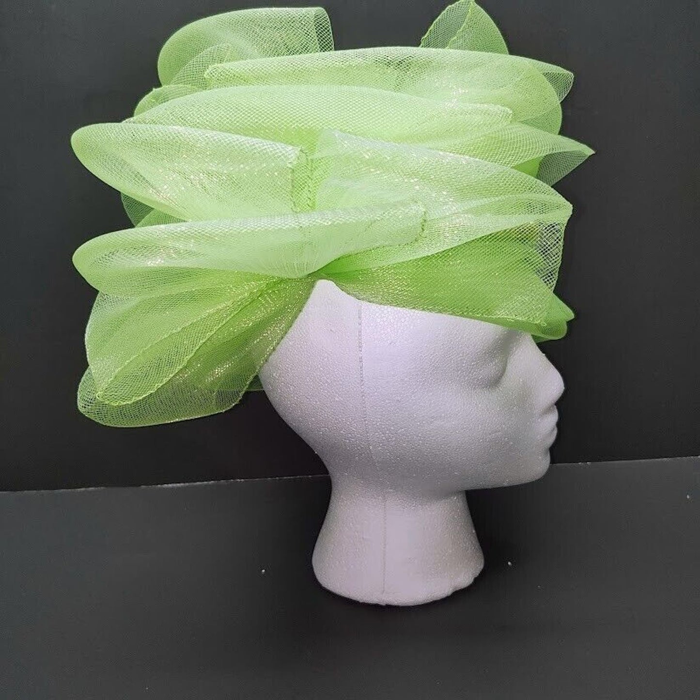 Women's Green Chiffon & Pearl Fascinator Hat Derby Hat