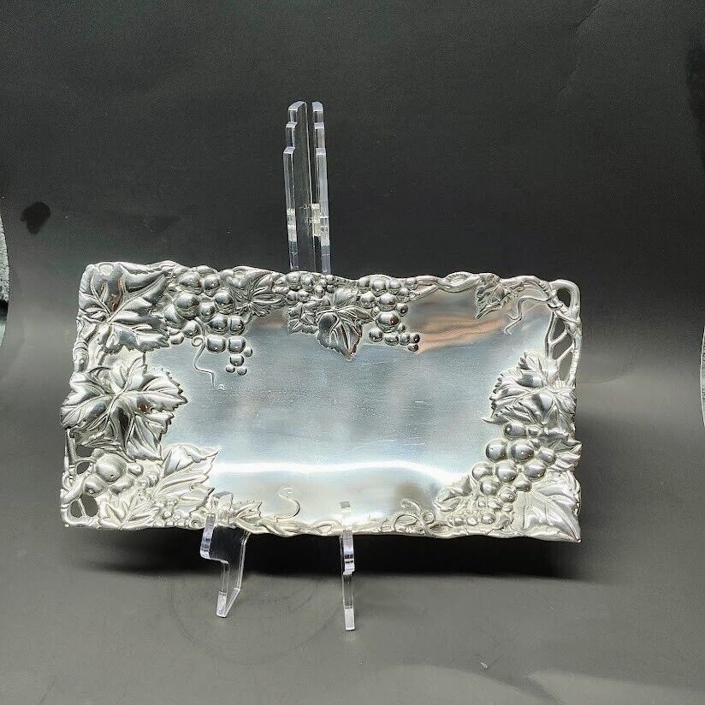 Arthur Court Cast 11 Inch Metal Tray 1996 Aluminum Metalware Oblong Grape Leaf