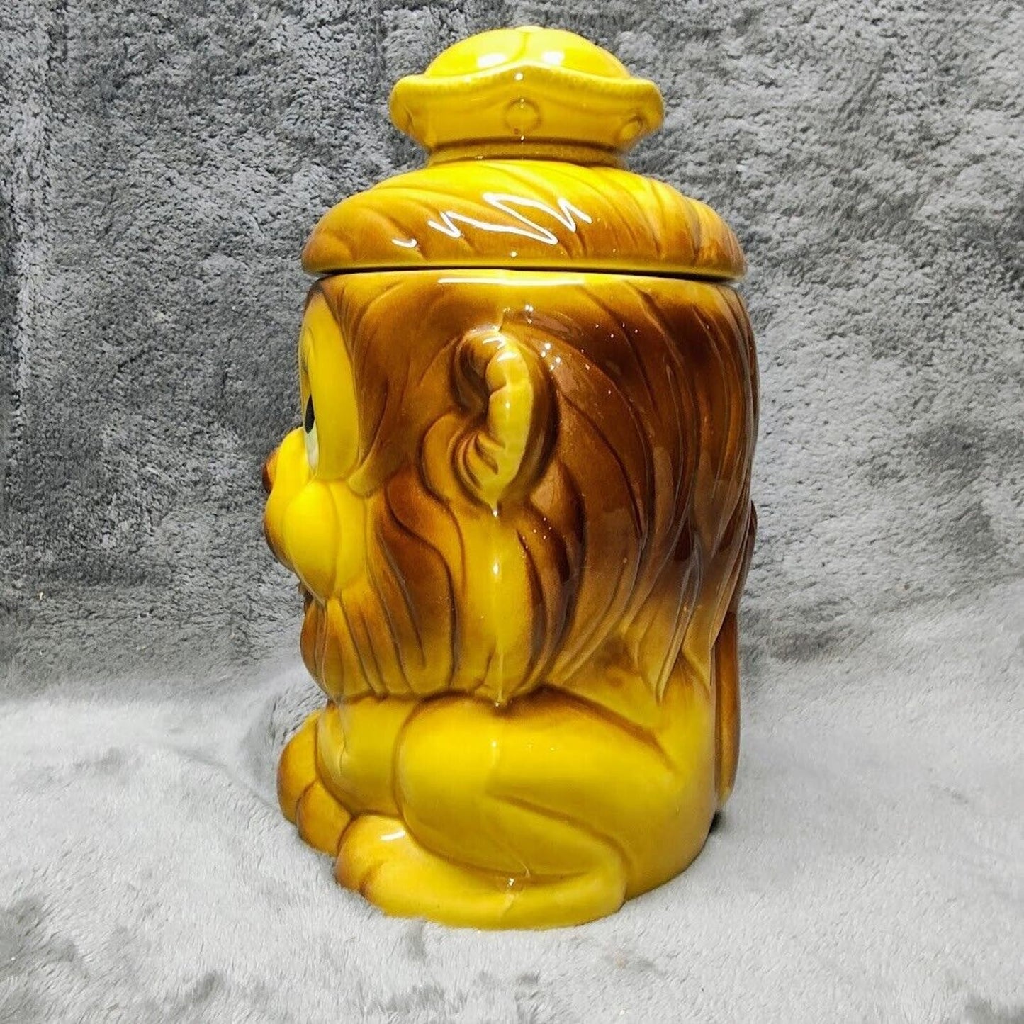 Vintage Lion King Cookie Jar, Red Lollipop Crown Japan