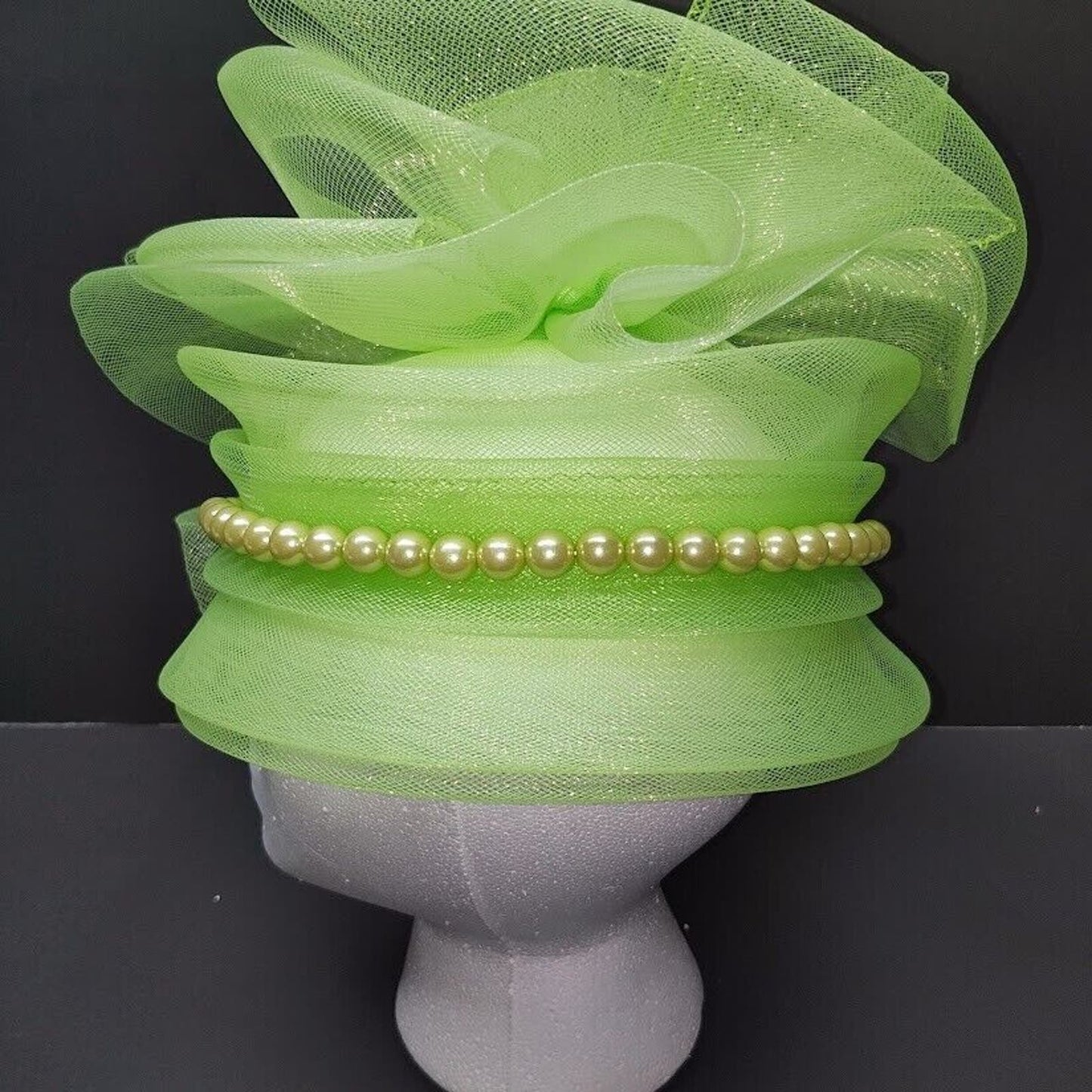 Women's Green Chiffon & Pearl Fascinator Hat Derby Hat