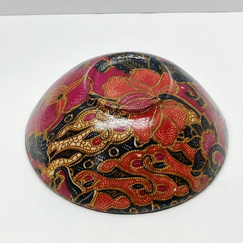 Very Unique Vintage Hand Painted & Glazed floral pattern Ceramic bowl See Photos